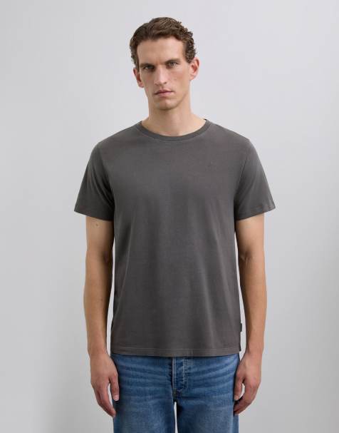 Camiseta gris antracita con calavera bordada a tono de Scalpers - view 1