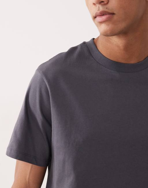 Camiseta gris carbón básica de corte estándar Essentials de ASOS DESIGN, 4 de 5