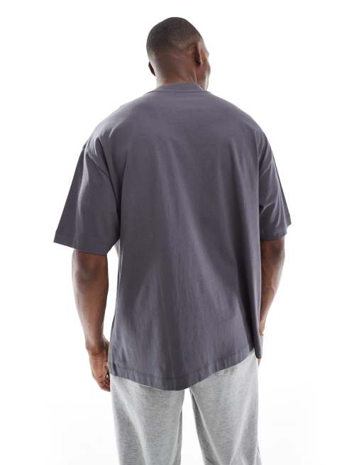 Camiseta gris carbón básica extragrande con cuello alto de ASOS DESIGN  , 4 de 4
