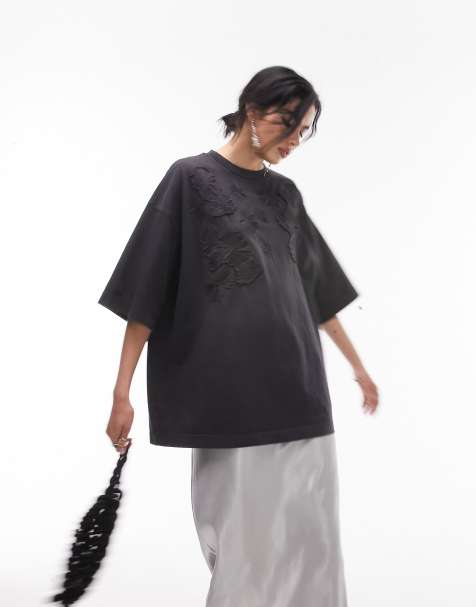 Camiseta gris carbón extragrande con aplicación floral y lavado ácido de Topshop - view 1