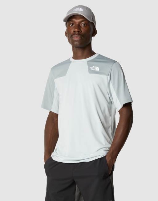 Camiseta gris cemento y gris palido de manga corta Mountain Athletics de The North Face ClassicfuncenterShops