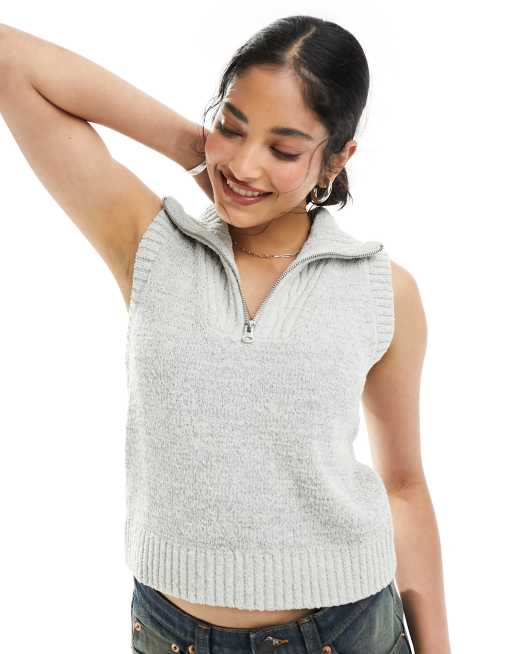 Camiseta gris claro sin mangas con cuello alto y media cremallera de punto Cherin de Weekday