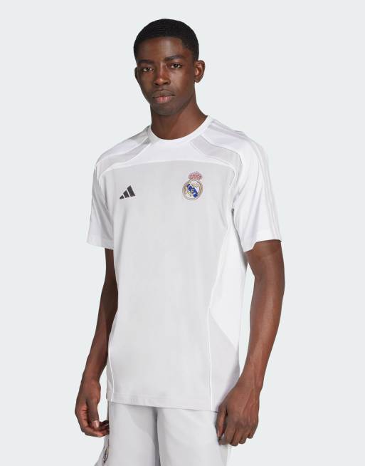 Camiseta gris claro sólido y blanco con diseño del Real Madrid UBP de adidas Originals