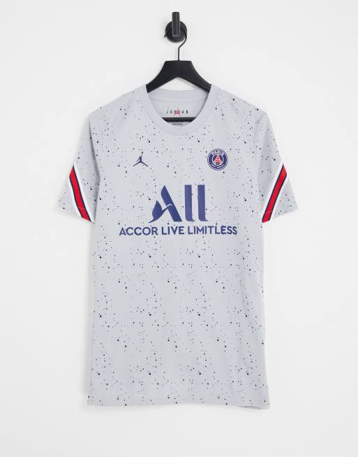 Camiseta gris con diseño del Paris Saint-Germain F.C. de Nike Football