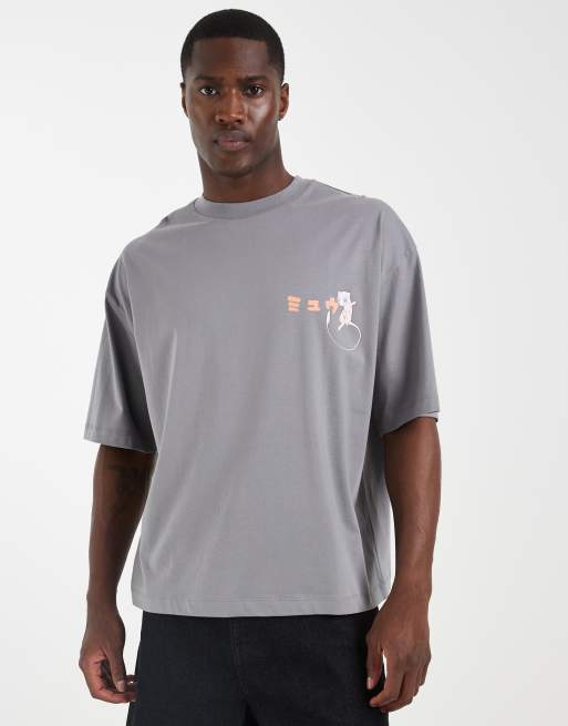 Camiseta gris extragrande con estampado de Mew de "Pokémon" de ASOS DESIGN, 5 de 5