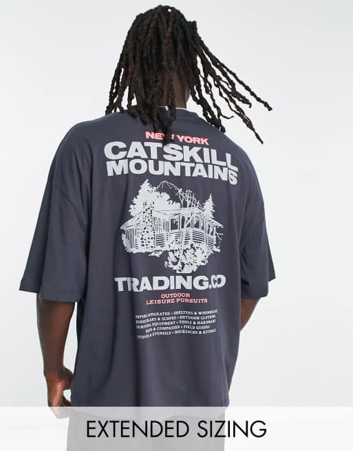 Camiseta gris extragrande con estampado de montañas en la espalda y el pecho de ASOS DESIGN