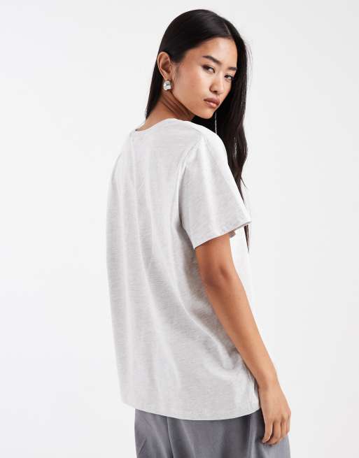Camiseta gris hielo jaspeado de corte estándar con gráfico "Pilates Studios" de ASOS DESIGN, 2 de 4