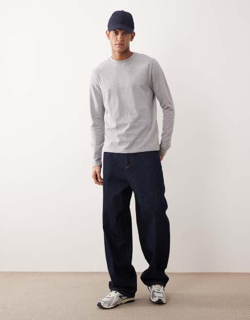 Camiseta gris jaspeado básica de manga larga y corte estándar Essentials de ASOS DESIGN, 2 de 5