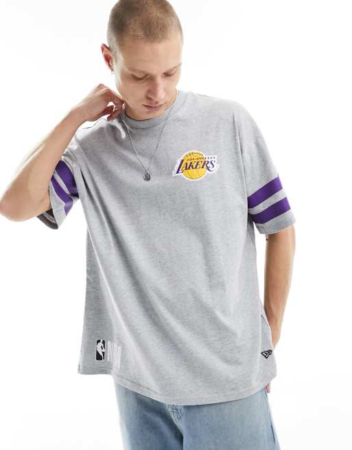Camiseta gris jaspeado con diseño de los LA Lakers de New Era, 2 de 4