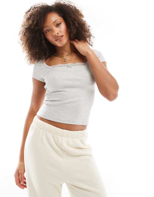 Camiseta gris jaspeado con diseño encogido de dos capas y detalle de lazo y encaje de ASOS DESIGN