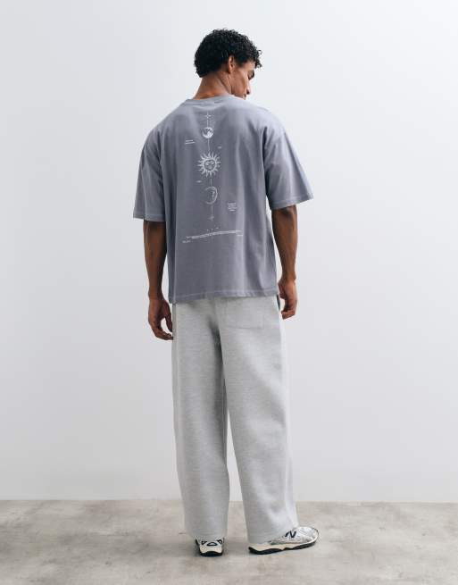 Camiseta gris lavado extragrande con estampado celestial vertical en la espalda de tejido grueso de ASOS DESIGN , 2 de 5
