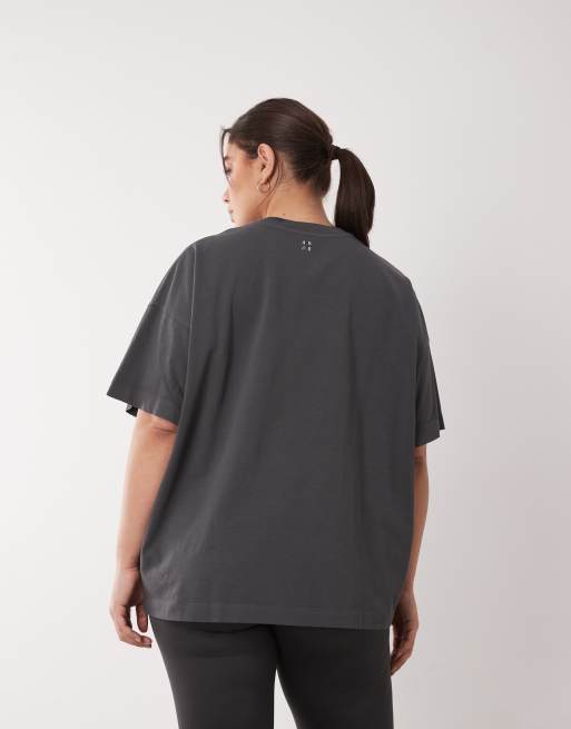 Camiseta gris lavado extragrande de tejido grueso de algodón con acabado de secado rápido Icon de 4505 Curve, 4 de 4