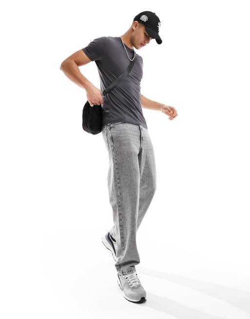 Camiseta gris oscuro ajustada de New Look, 4 de 4
