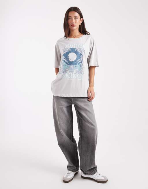 Camiseta gris oscuro extragrande con estampado gráfico "Cosmic" de ONLY, 4 de 4