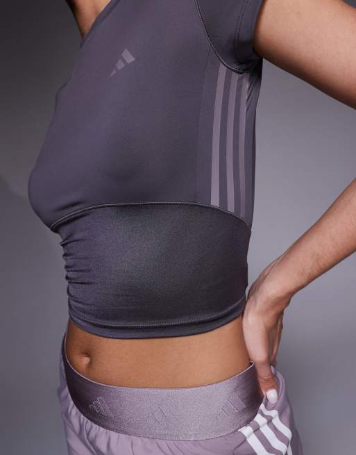 Camiseta gris oscuro ultrabrillante con diseño encogido Hyperglam de adidas Training, 4 de 4