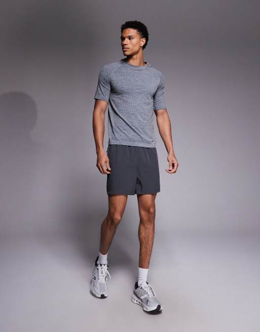 Camiseta interior gris cielo jaspeado ligera de corte slim sin costuras de malla de 4505, 2 de 5