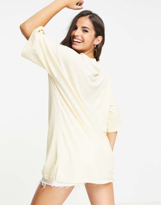 Camiseta larga amarilla con estampado floral de algodón orgánico Alicia de Monki, 2 de 4