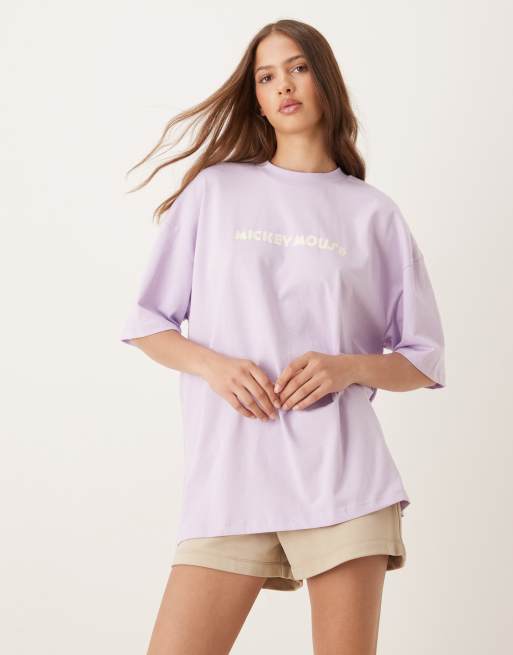 Camiseta lila extragrande con estampado de Mickey Mouse de Disney de ASOS DESIGN, 3 de 4