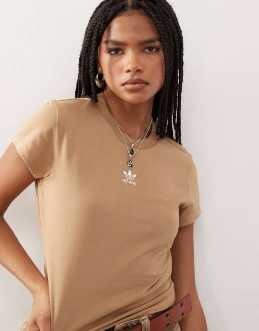 Camiseta marrón cartón básica de corte slim Essentials de adidas Originals