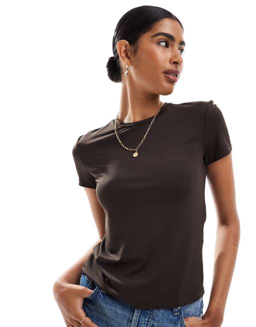 Camiseta marrón ceñida sin costuras de ONLY