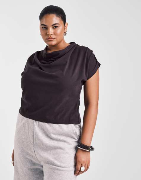 Camiseta marrón chocolate con cuello drapeado y desbocado de ASOS DESIGN Curve - view 1