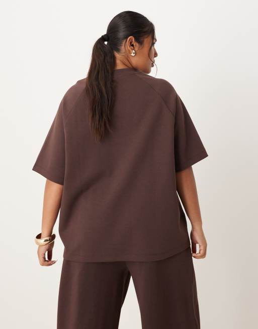 Camiseta marrón chocolate con mangas raglán de punto entrelazado de ASOS DESIGN Curve (parte de un conjunto), 4 de 4