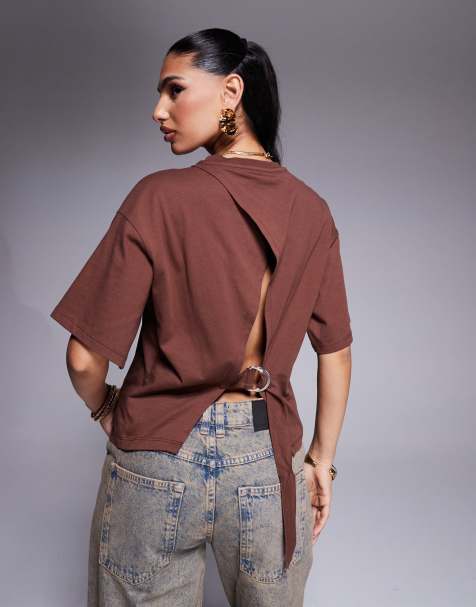 Camiseta marrón chocolate de corte cuadrado extragrande con detalle regulable en la espalda con anilla en forma de "D" de ASOS DESIGN - view 1