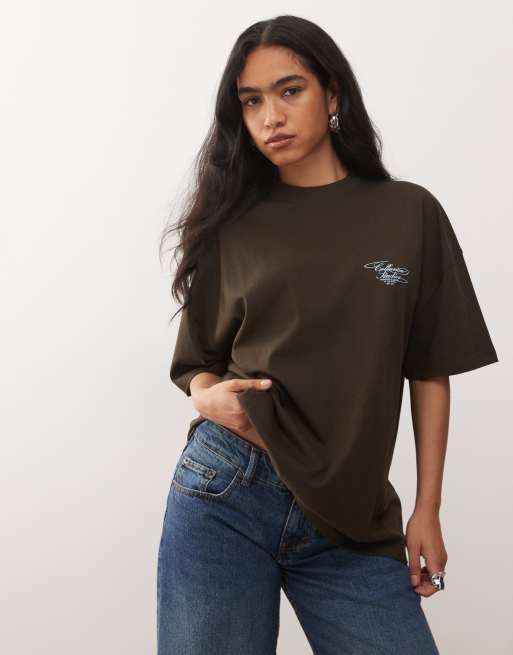 Camiseta marrón chocolate de manga corta con estampado gráfico en la espalda de COLLUSION, 3 de 4