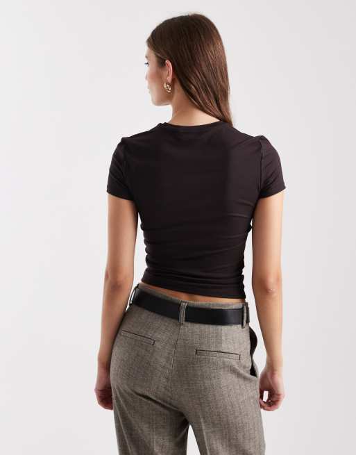 Camiseta marrón chocolate moldeadora de manga corta de Miss Selfridge, 2 de 4