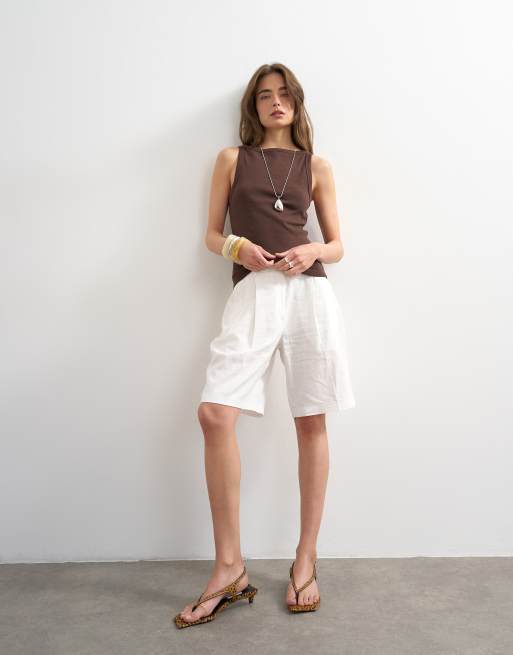 Camiseta marrón chocolate oscuro sin mangas con espalda de nadadora y cuello recto de Topshop, 3 de 4