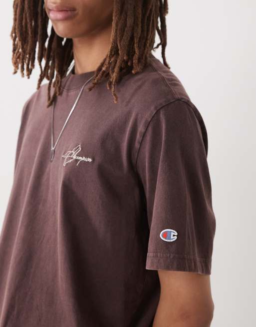 Camiseta marrón con estampado gráfico trasero y cuello redondo de Champion, 2 de 4