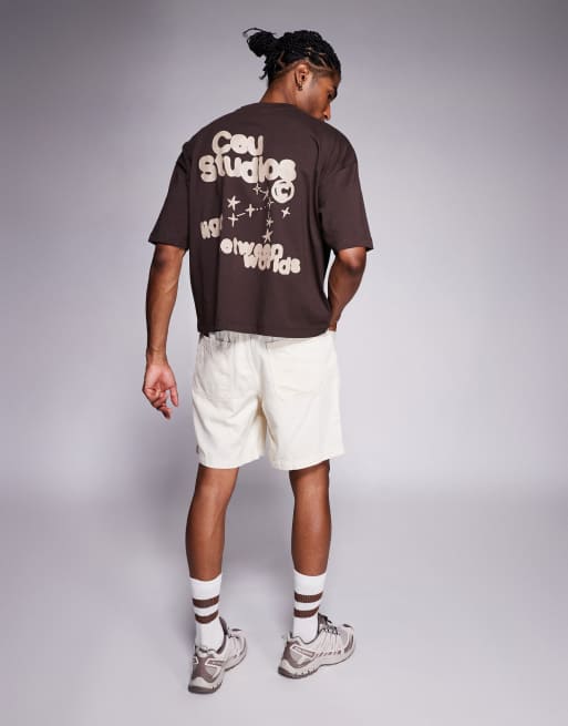 Camiseta marrón de corte cuadrado extragrande con estampado de texto en el pecho y la espalda de ASOS DESIGN, 4 de 4