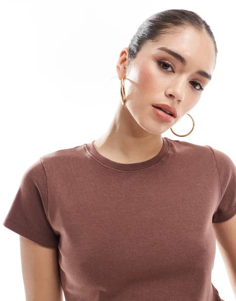 Camiseta marrón lavado ajustada con diseño encogido estilo años 90 de Cotton On - view 1