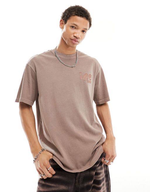 Camiseta marrón piedra suelta con logo estampado en la espalda de Lee