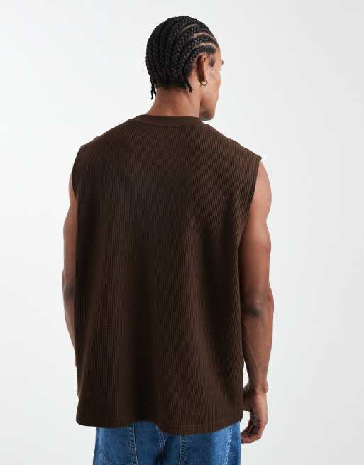 Camiseta marrón sin mangas extragrande de tejido grueso gofrado de ASOS DESIGN, 3 de 5