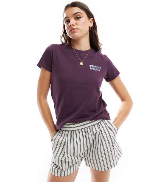 Camiseta morada con logo en forma de ala de murciélago delineado brillante en contraste Perfect de Levi's - view 1
