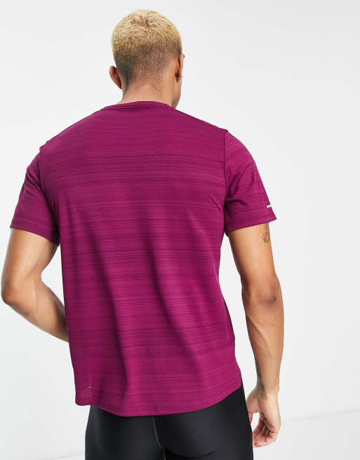 Camiseta morada Miler Dri-FIT de Nike Running