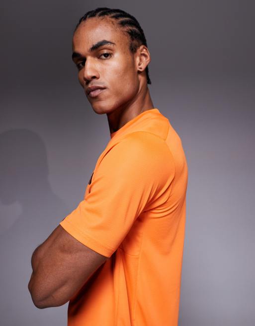 Camiseta naranja Training Essentials de adidas, 5 de 5