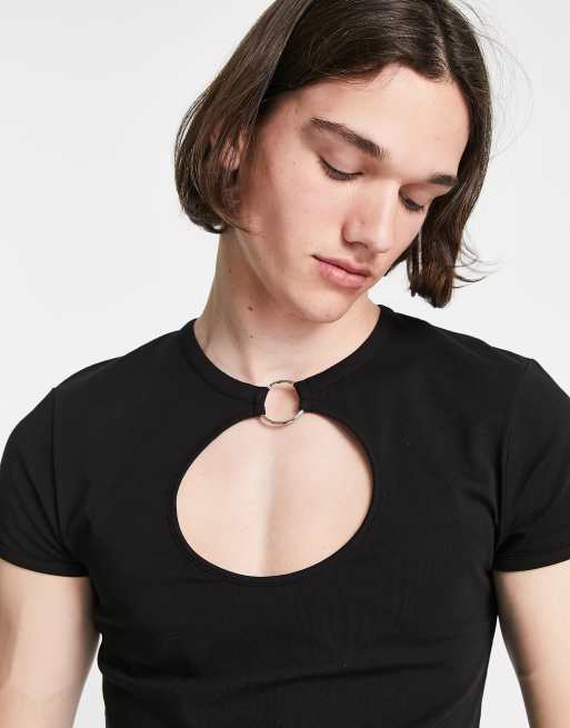 Camiseta negra ajustada con abertura en el pecho de ASOS DESIGN