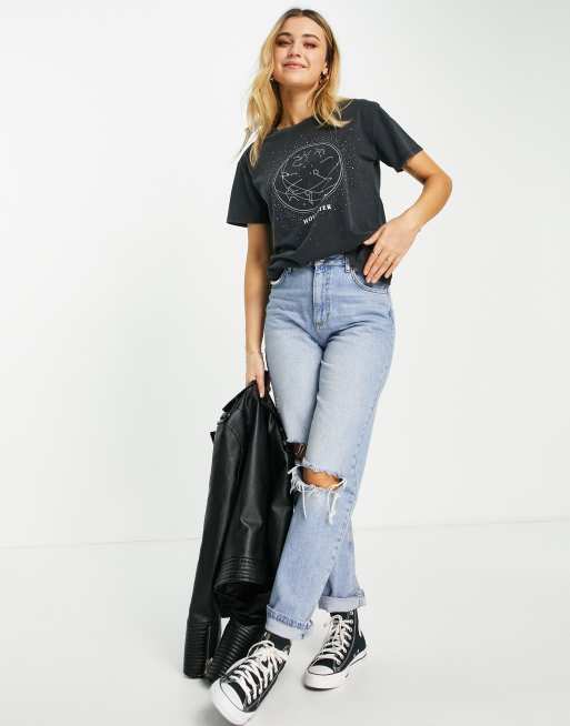 Camiseta negra ajustada Cool Girl de Hollister, 4 de 4