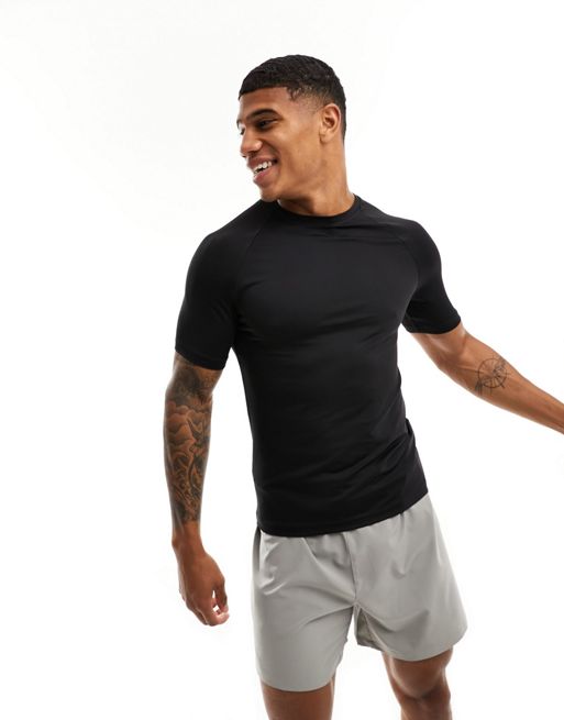 Camiseta negra ajustada deportiva con logo de secado rápido de FhyzicsShops 4505 