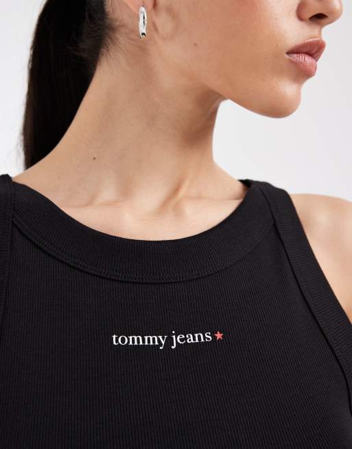 Camiseta negra básica de corte slim sin mangas con logo de canalé de Tommy Jeans, 3 de 4