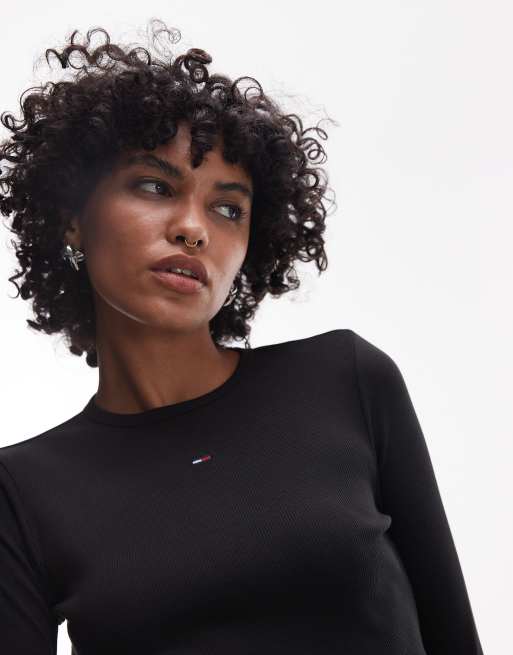 Camiseta negra básica de manga larga de canalé de Tommy Jeans, 3 de 4