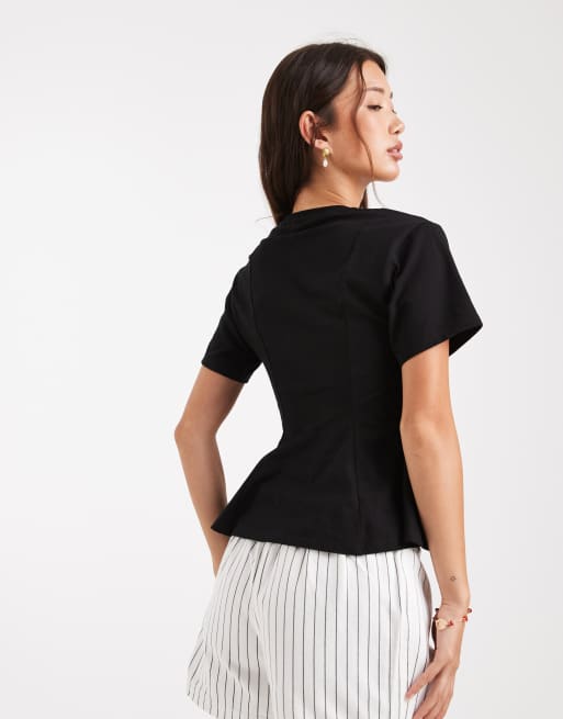 Camiseta negra con detalle de sobrefalda de Miss Selfridge, 4 de 4