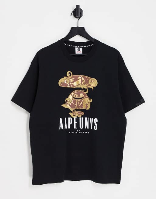 Camiseta negra con diseño barroco de AAPE By A Bathing Ape
