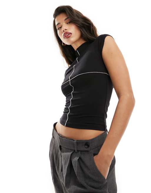 Camiseta negra con diseño encogido y costuras a la vista grises de ASOS DESIGN
