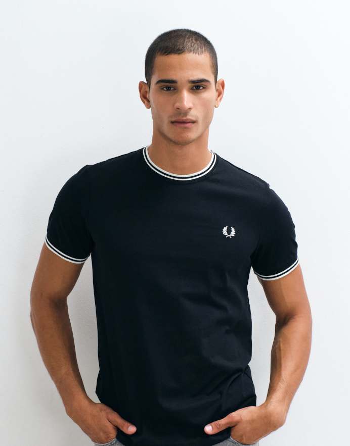 Fred Perry Camiseta negra con dos rayas de