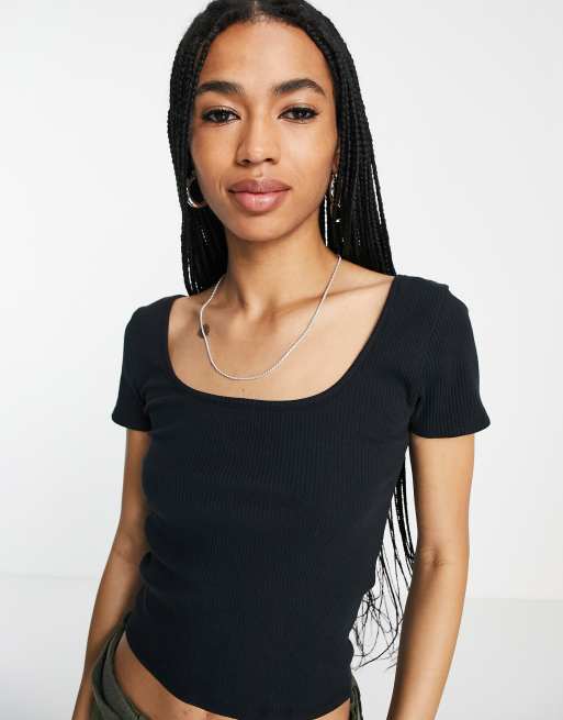 Camiseta negra con escote cuadrado de canalé de Topshop, 3 de 4