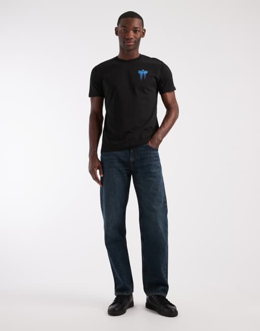 Camiseta negra con estampado de pintura aerografiada de Alpha Industries, 2 de 5