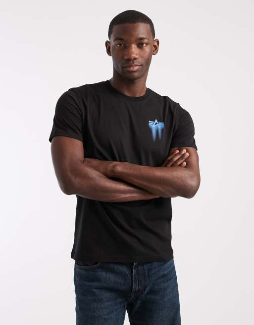 Camiseta negra con estampado de pintura aerografiada de Alpha Industries, 3 de 5